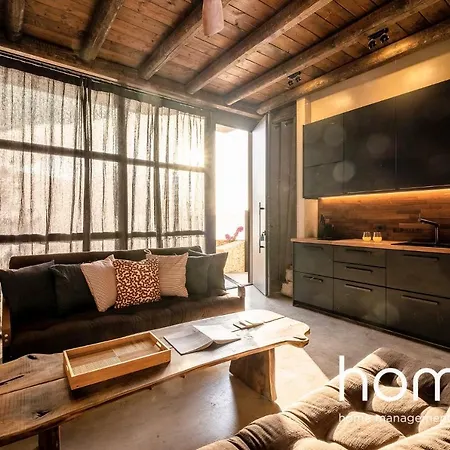Urban Cruiser Sea View Homm W/ Roof Garden * Piraeus